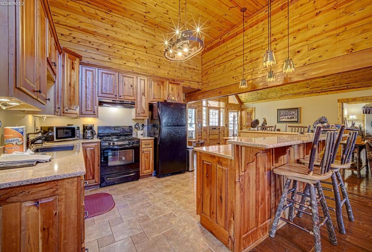 Cozy Creekfront Family Cabin-Pet Friendly -Gamerm-Hot Tub Hiawassee Buitenkant foto