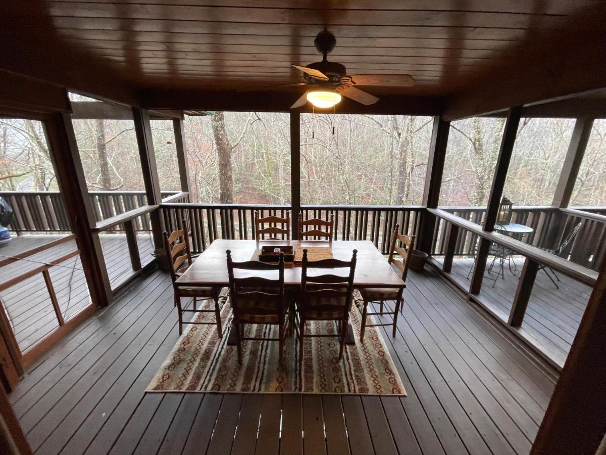 Cozy Creekfront Family Cabin-Pet Friendly -Gamerm-Hot Tub Hiawassee Buitenkant foto