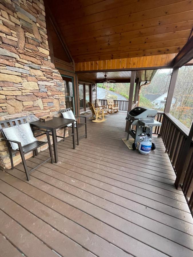 Cozy Creekfront Family Cabin-Pet Friendly -Gamerm-Hot Tub Hiawassee Buitenkant foto