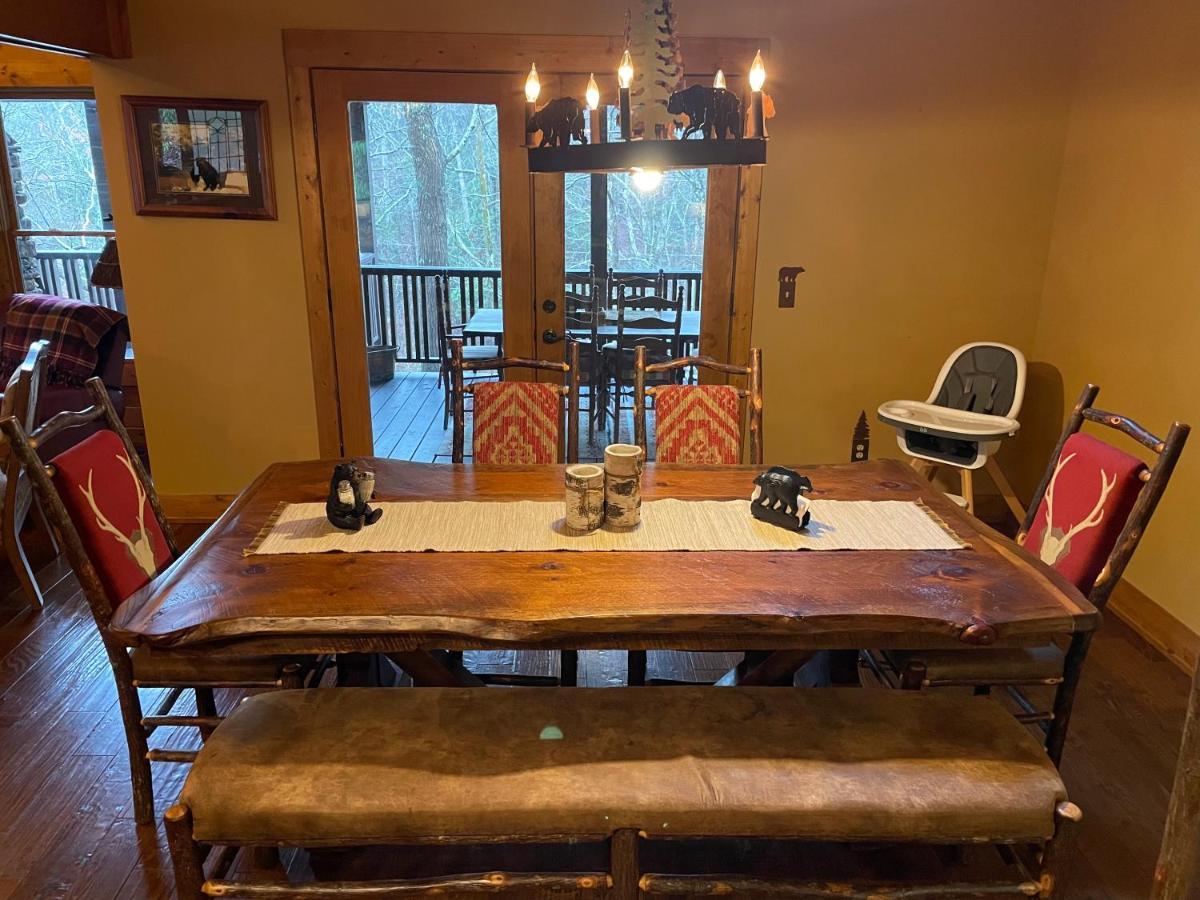 Cozy Creekfront Family Cabin-Pet Friendly -Gamerm-Hot Tub Hiawassee Buitenkant foto